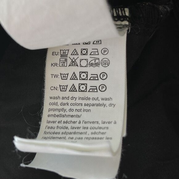 Calvin Klein SZ 28 Ankle Crop Skinny Jeans Mid-Rise Stretch Zip-Fly Black Wash - Picture 13 of 13